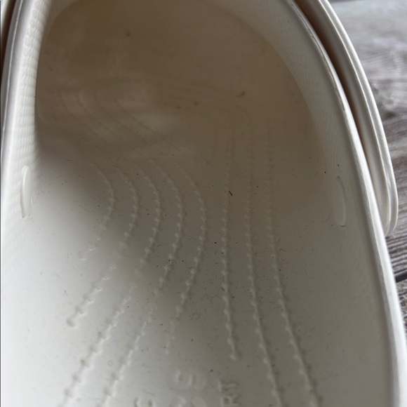 Platform Crocs - Picture 3 of 9